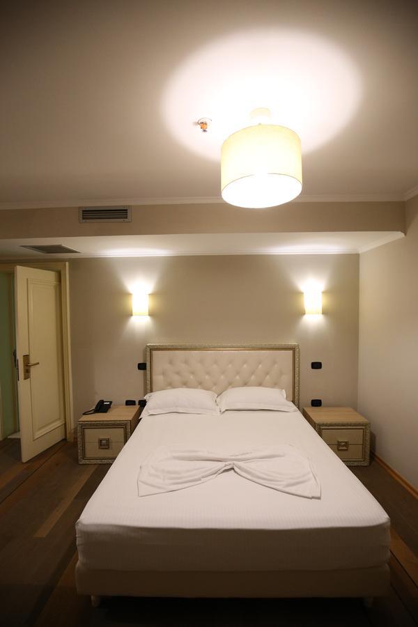 Germany Hotel Durres Ngoại thất bức ảnh