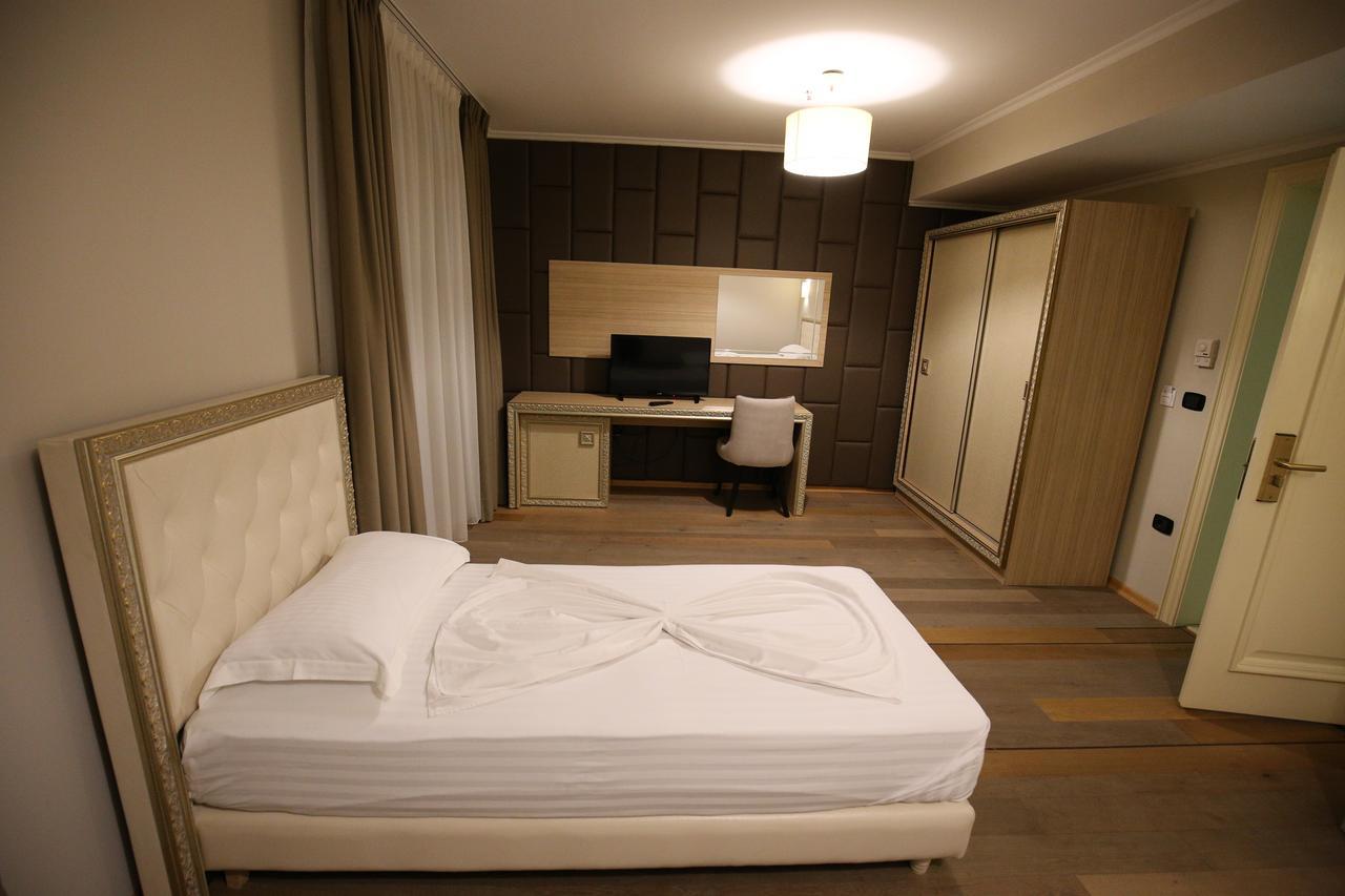 Germany Hotel Durres Ngoại thất bức ảnh