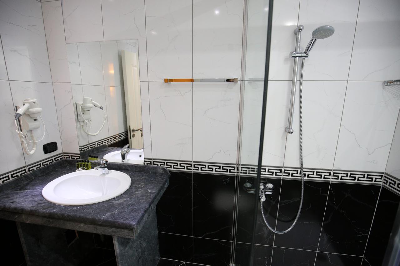 Germany Hotel Durres Ngoại thất bức ảnh
